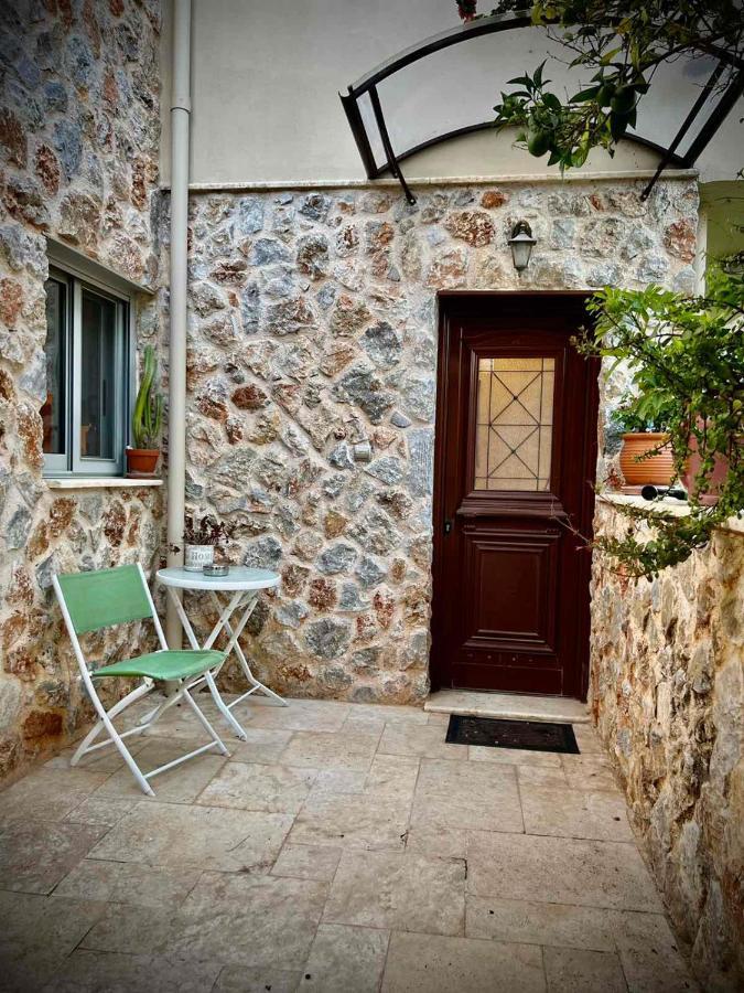 Ένας Ευχάριστος Χώρος Με Πισίνα Villa Pórto Ráfti Exterior photo